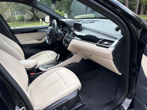 Used 2021 BMW X1 xDrive28i w/ Convenience Package AWD/4WD image 13