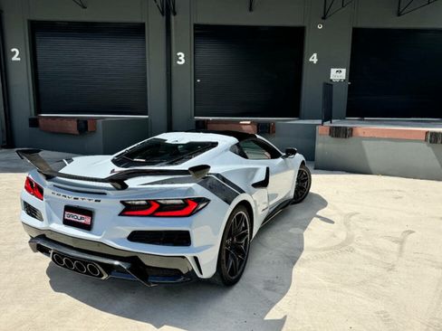 Used 2024 Chevrolet Corvette Z06 w/ Z07 Performance Package image 30