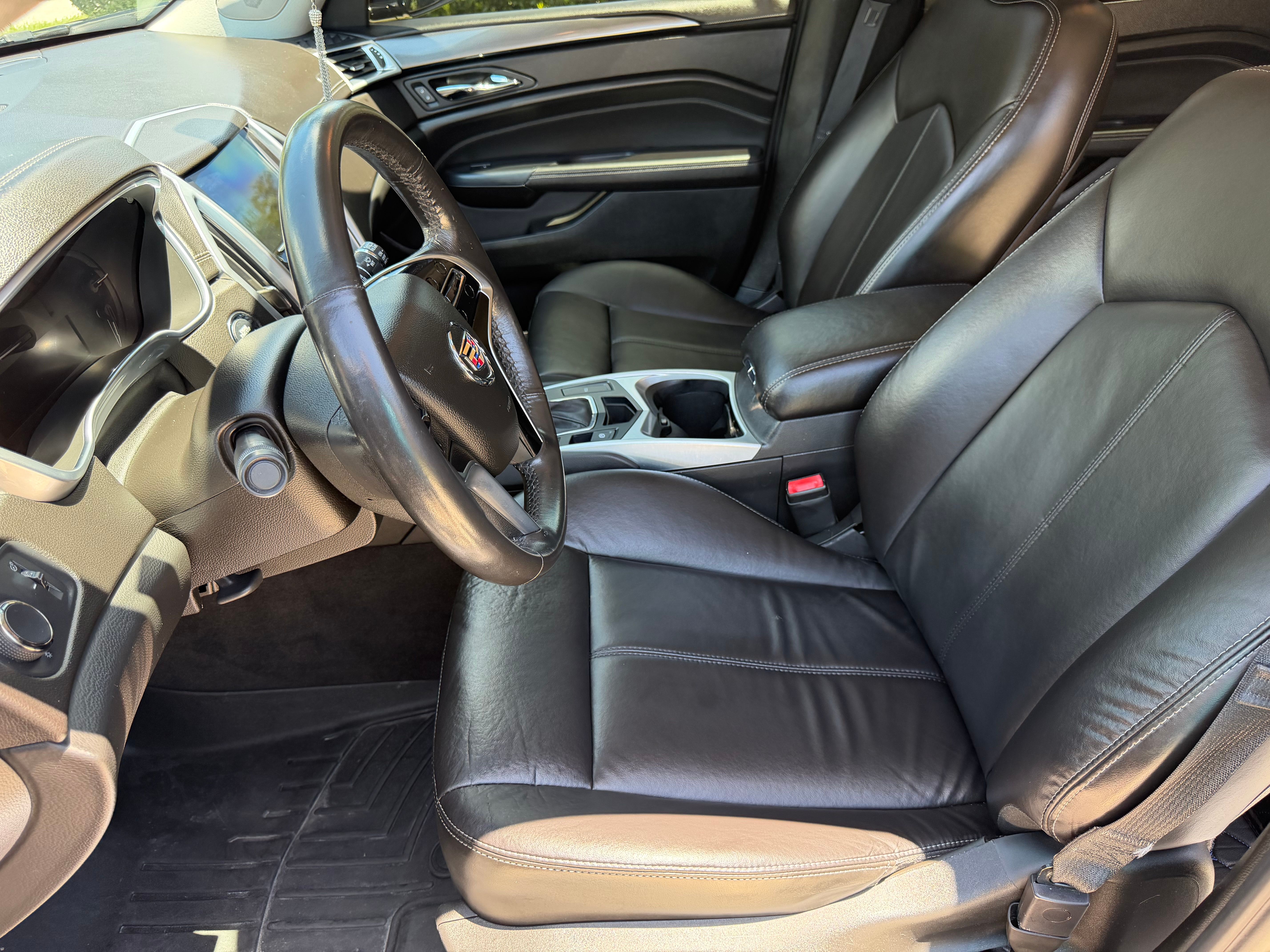 Used 2013 Cadillac SRX FWD image 12