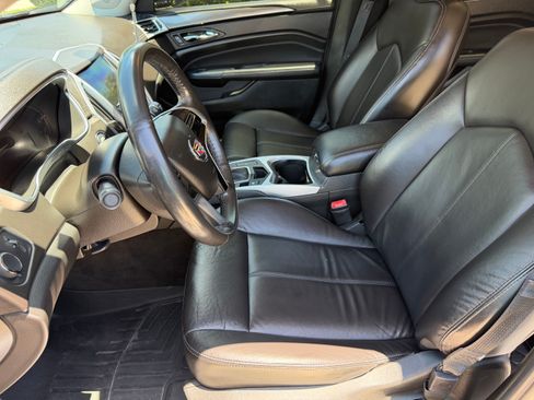 Used 2013 Cadillac SRX FWD image 12