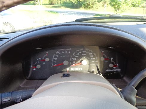 Used 2004 Ford Expedition Eddie Bauer image 16