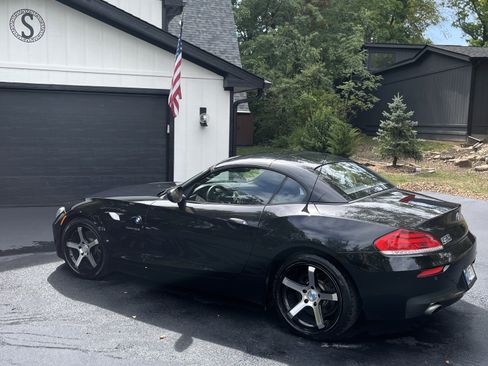 Used 2012 BMW Z4 sDrive35i RWD image 5