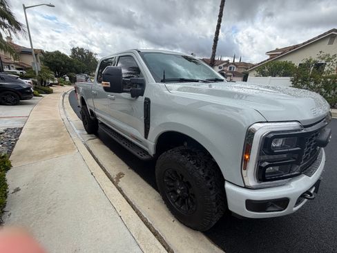 Used 2025 Ford F250 Lariat w/ Tremor Off-Road Package AWD/4WD image 16