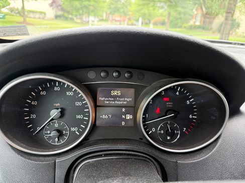Used 2010 Mercedes-Benz ML 350 4MATIC image 6