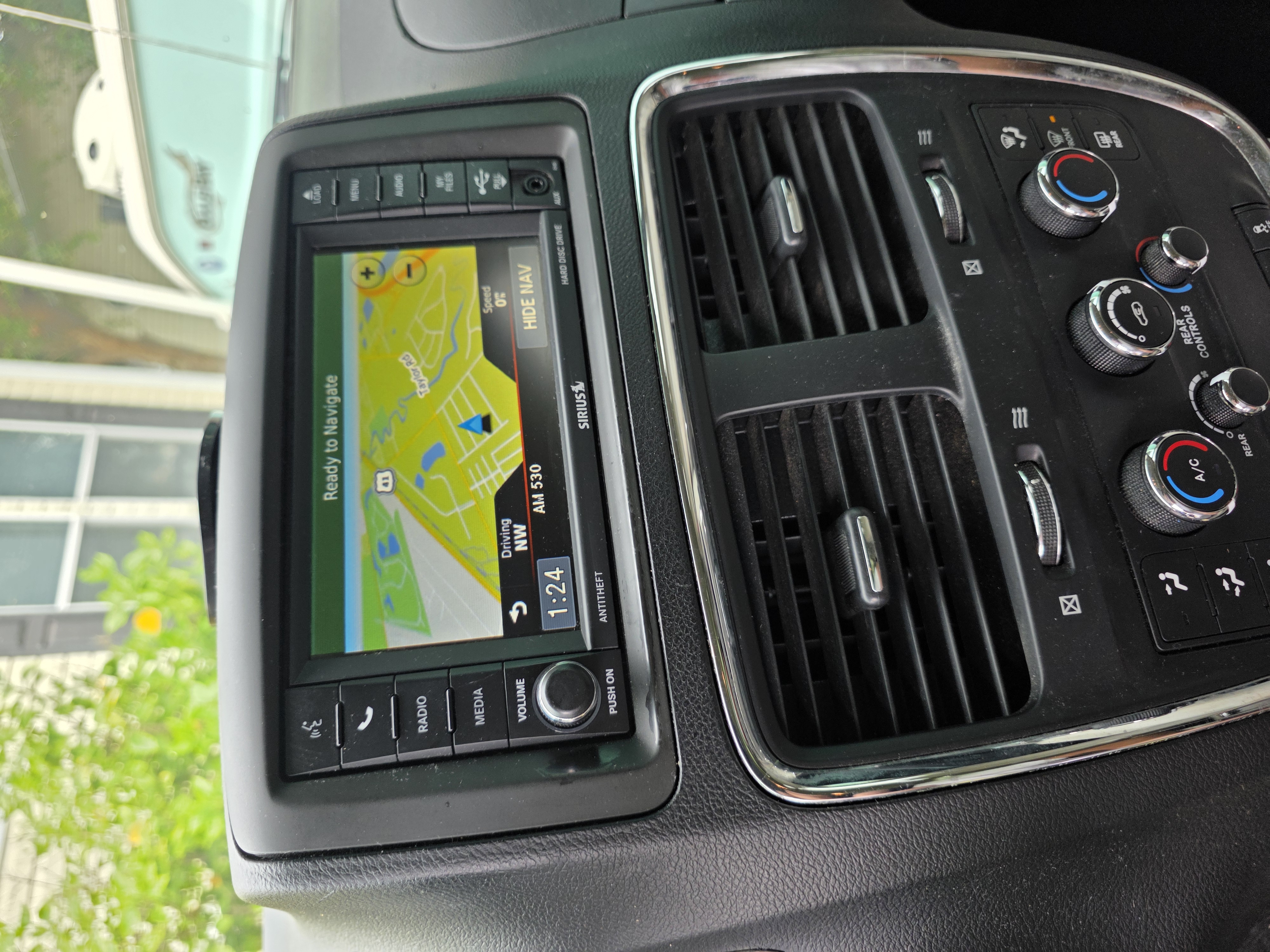 Used 2015 Dodge Grand Caravan SXT FWD image 12