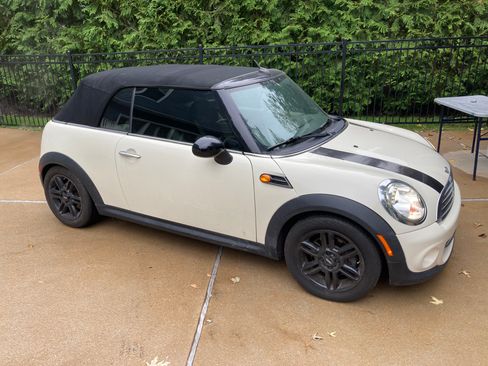 Used 2012 MINI Cooper Convertible image 11