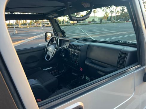 Used 2005 Jeep Wrangler Sport image 12