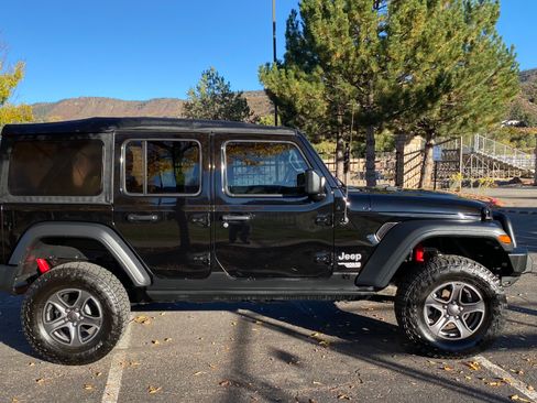 Used 2018 Jeep Wrangler Unlimited Sport S image 1