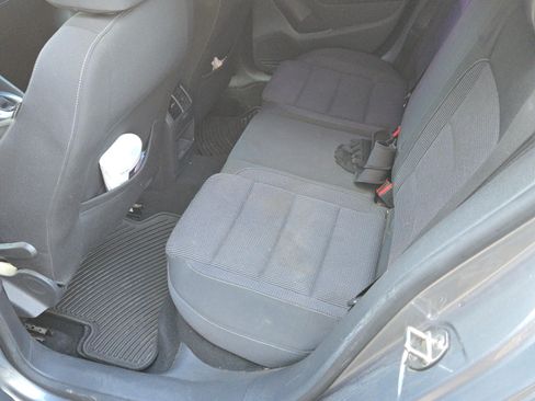 Used 2013 Volkswagen Golf 4-Door image 13