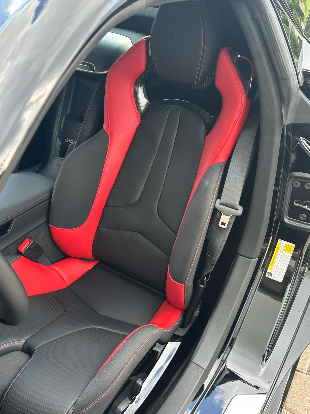 Used 2022 Chevrolet Corvette Stingray Premium Conv w/ Z51 Performance Package RWD image 11