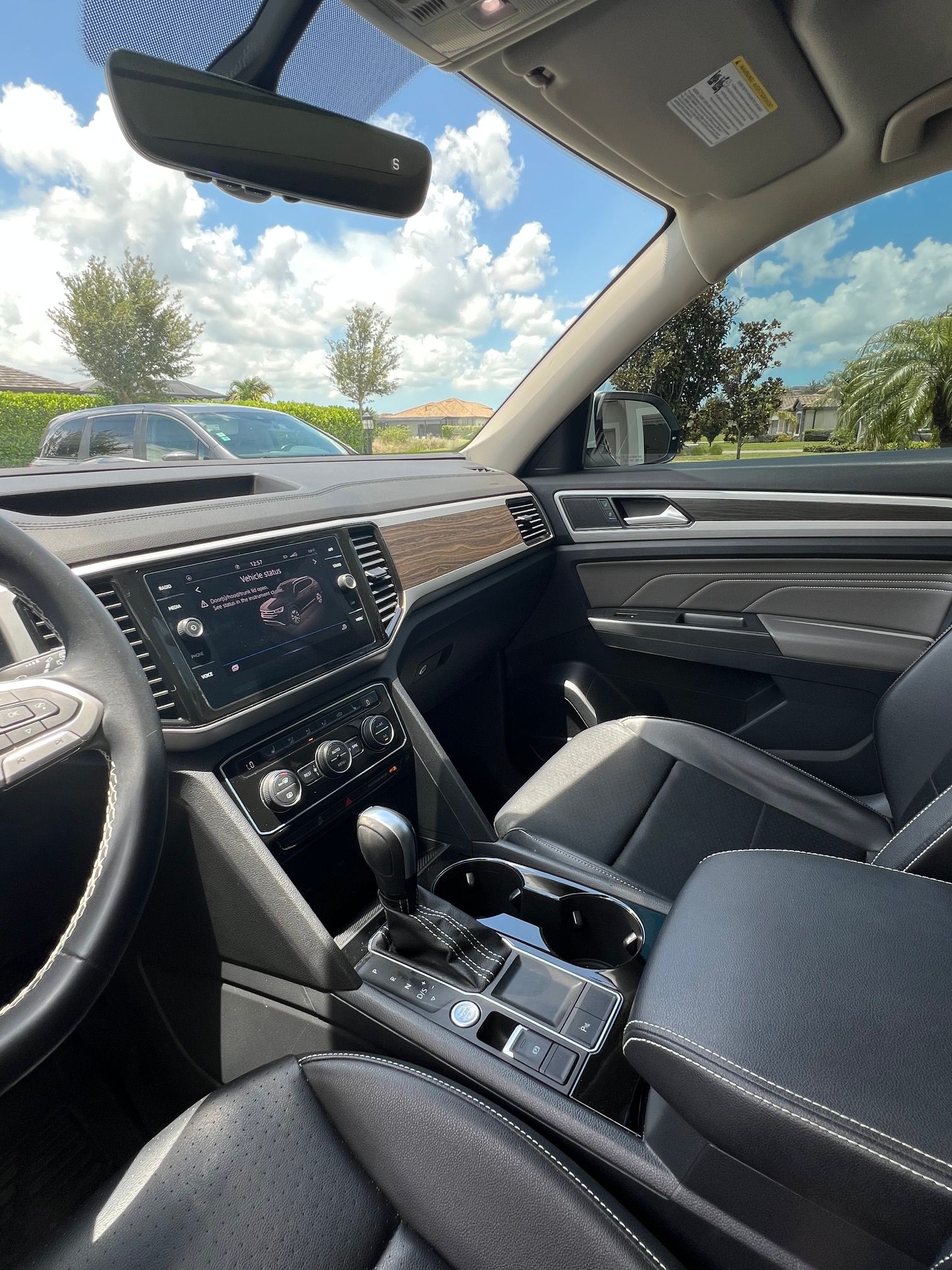 Used 2022 Volkswagen Atlas SE w/ Panoramic Sunroof Package FWD image 10