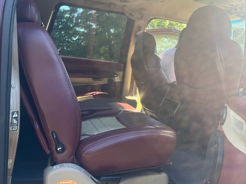 Used 2000 Ford Excursion Limited AWD/4WD image 16
