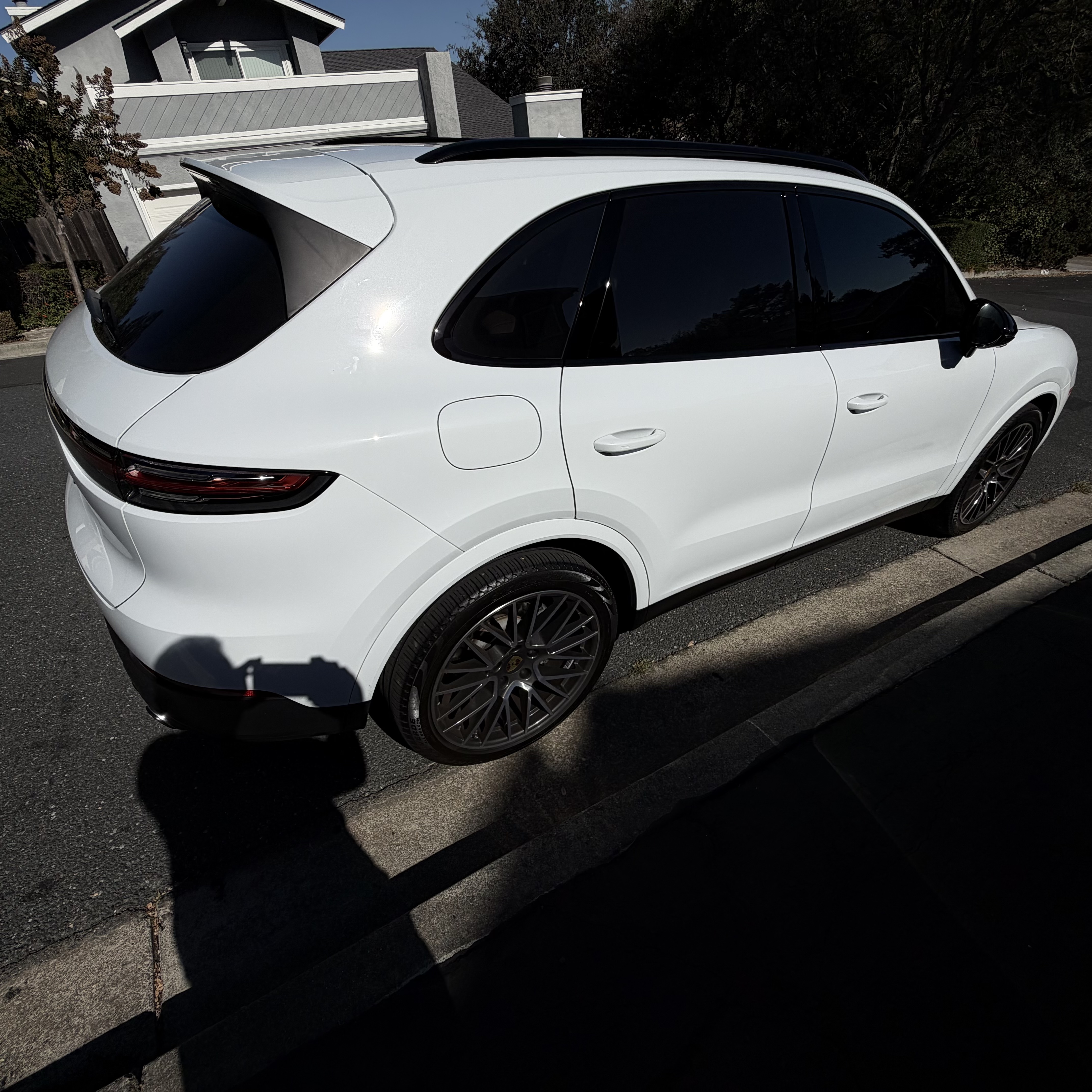 Used 2020 Porsche Cayenne S AWD/4WD image 4