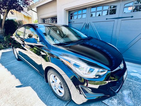 Used 2015 Hyundai Elantra SE FWD image 10