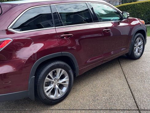 Used 2015 Toyota Highlander XLE image 5