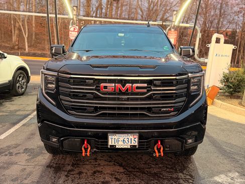 Used 2025 GMC Sierra 1500 AT4 w/ AT4 Premium Package image 1