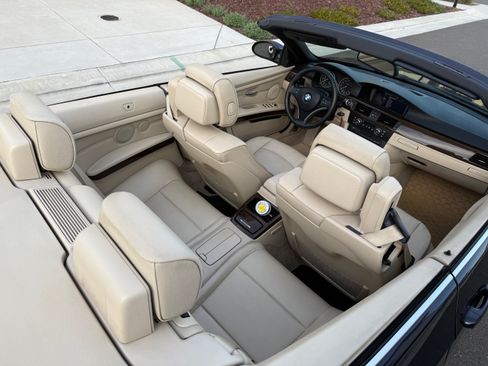 Used 2009 BMW 335i Convertible image 14