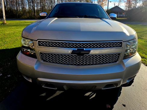 Used 2013 Chevrolet Tahoe LTZ image 4