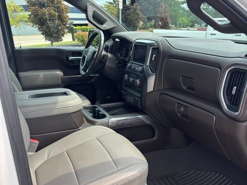 Used 2022 Chevrolet Silverado 1500 LTZ w/ LTZ Premium Package AWD/4WD image 15