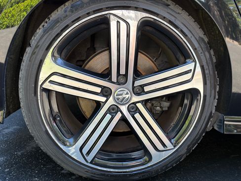 Used 2016 Volkswagen Golf 4-Door AWD/4WD image 30