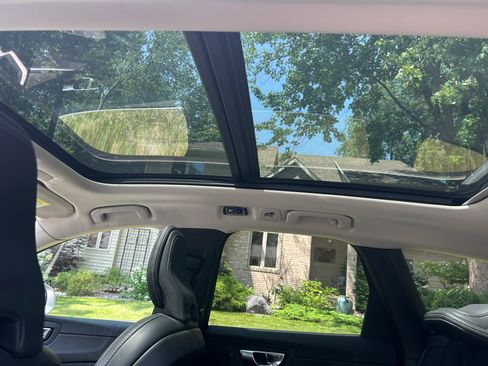 Used 2021 Volvo XC60 T5 Inscription w/ Advanced Package FWD image 9