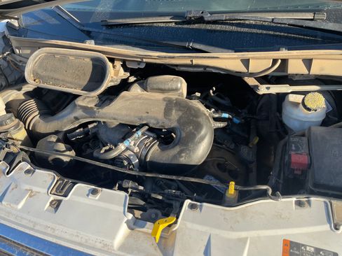 Used 2016 Ford Transit 350 XLT image 4