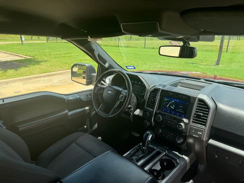 Used 2019 Ford F150 XLT w/ Equipment Group 302A Luxury AWD/4WD image 11