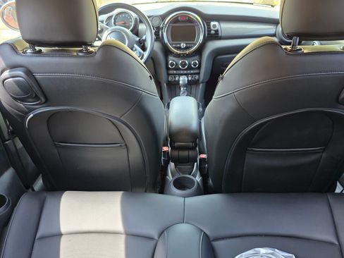 Used 2016 MINI Cooper 2-Door Hardtop image 12