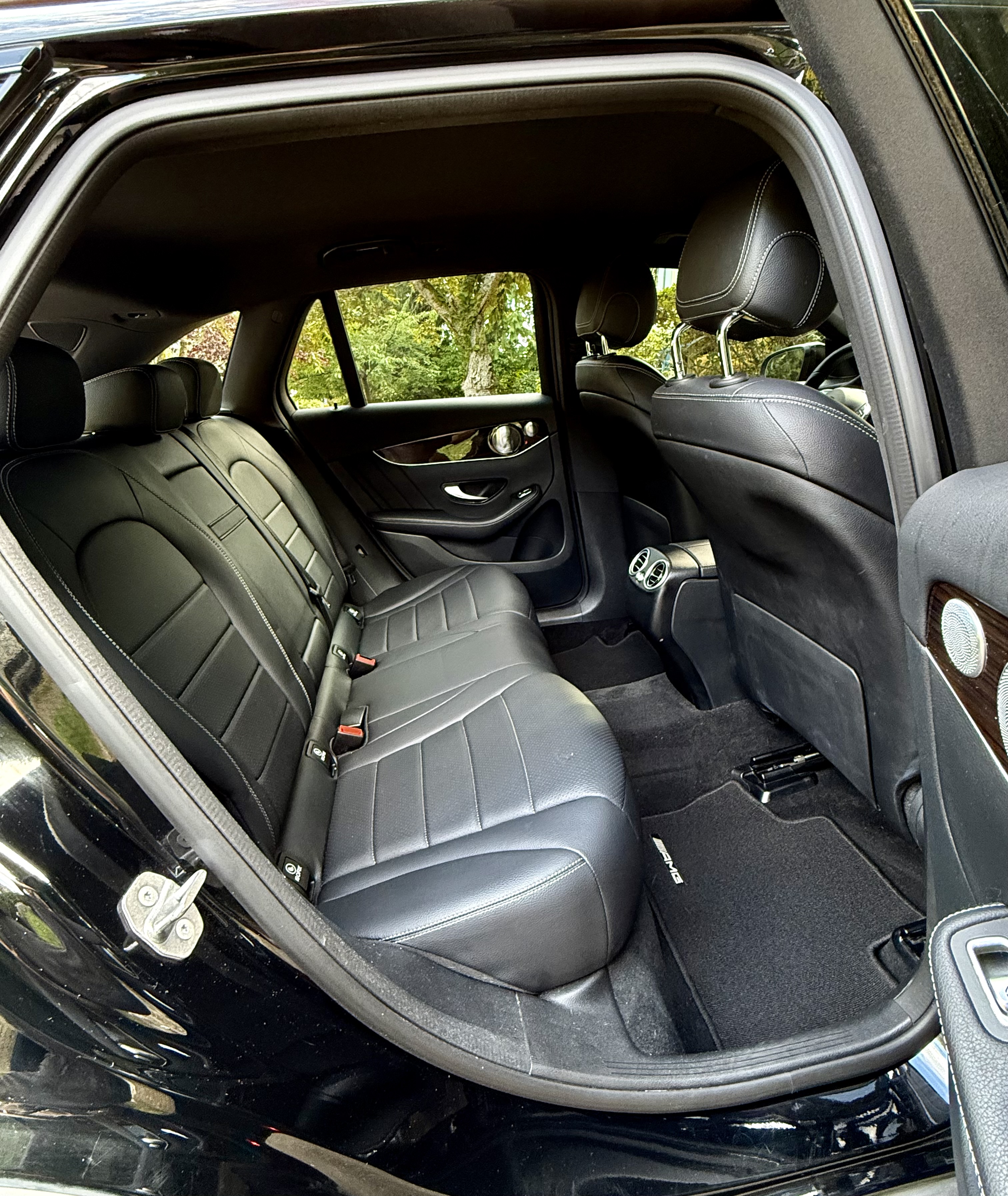 Used 2019 Mercedes-Benz GLC 300 4MATIC image 16
