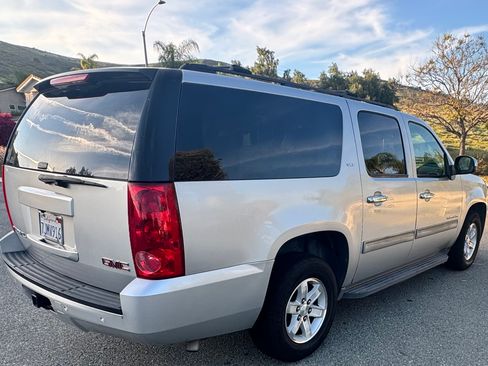 Used 2014 GMC Yukon XL SLT image 4