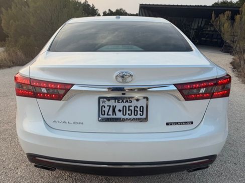 Used 2016 Toyota Avalon Touring image 6
