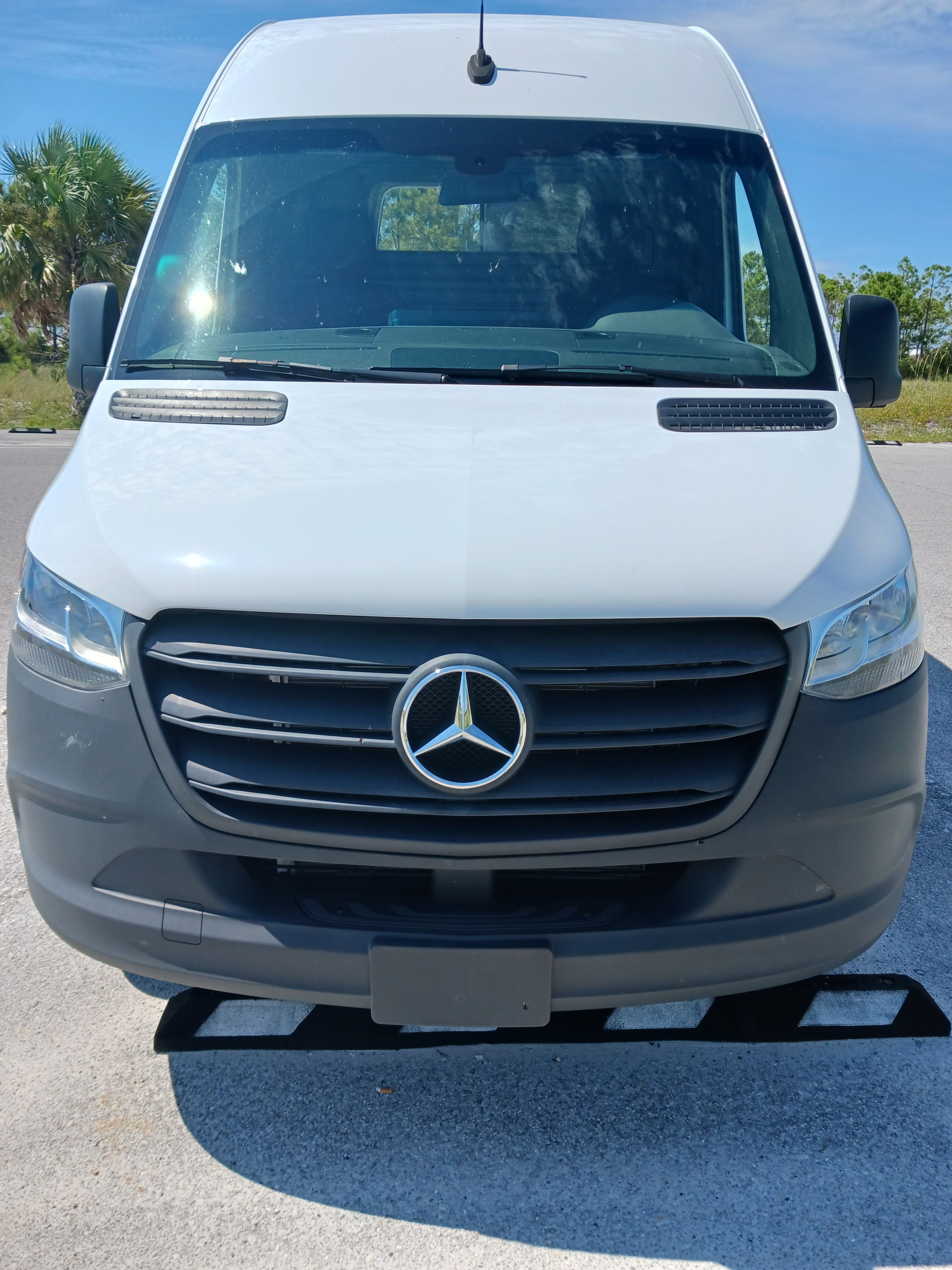 Used 2024 Mercedes-Benz Sprinter 2500 image 4