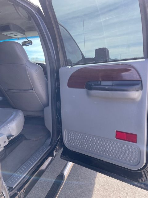 Used 2006 Ford F250 Lariat AWD/4WD image 23