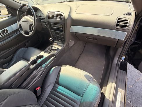 Used 2002 Ford Thunderbird image 11