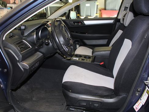 Used 2017 Subaru Outback 2.5i Premium image 6