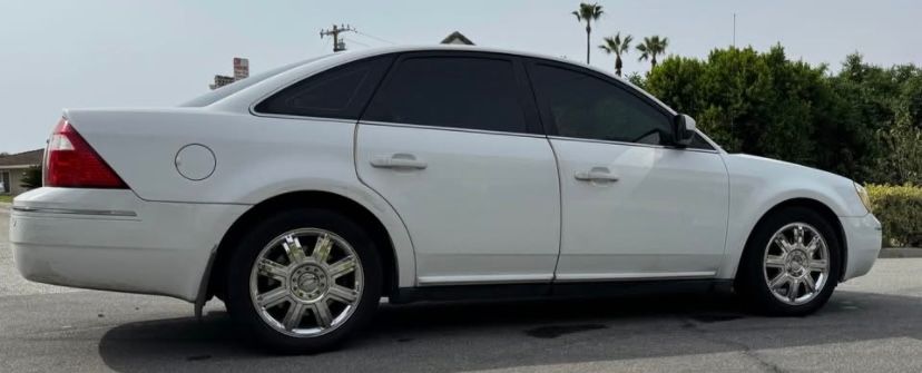 Used 2007 Ford Five Hundred SEL FWD image 6