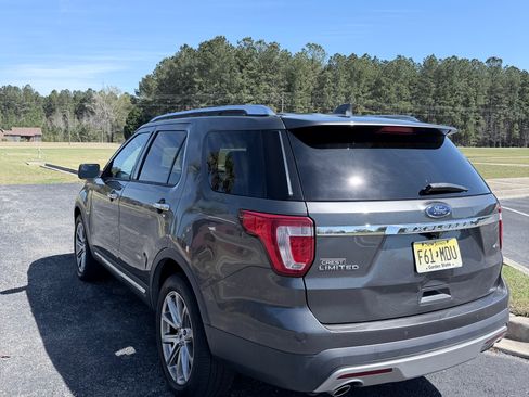 Used 2016 Ford Explorer Limited image 5