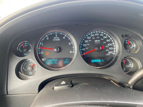 Used 2009 Chevrolet Suburban 2500 LT image 17