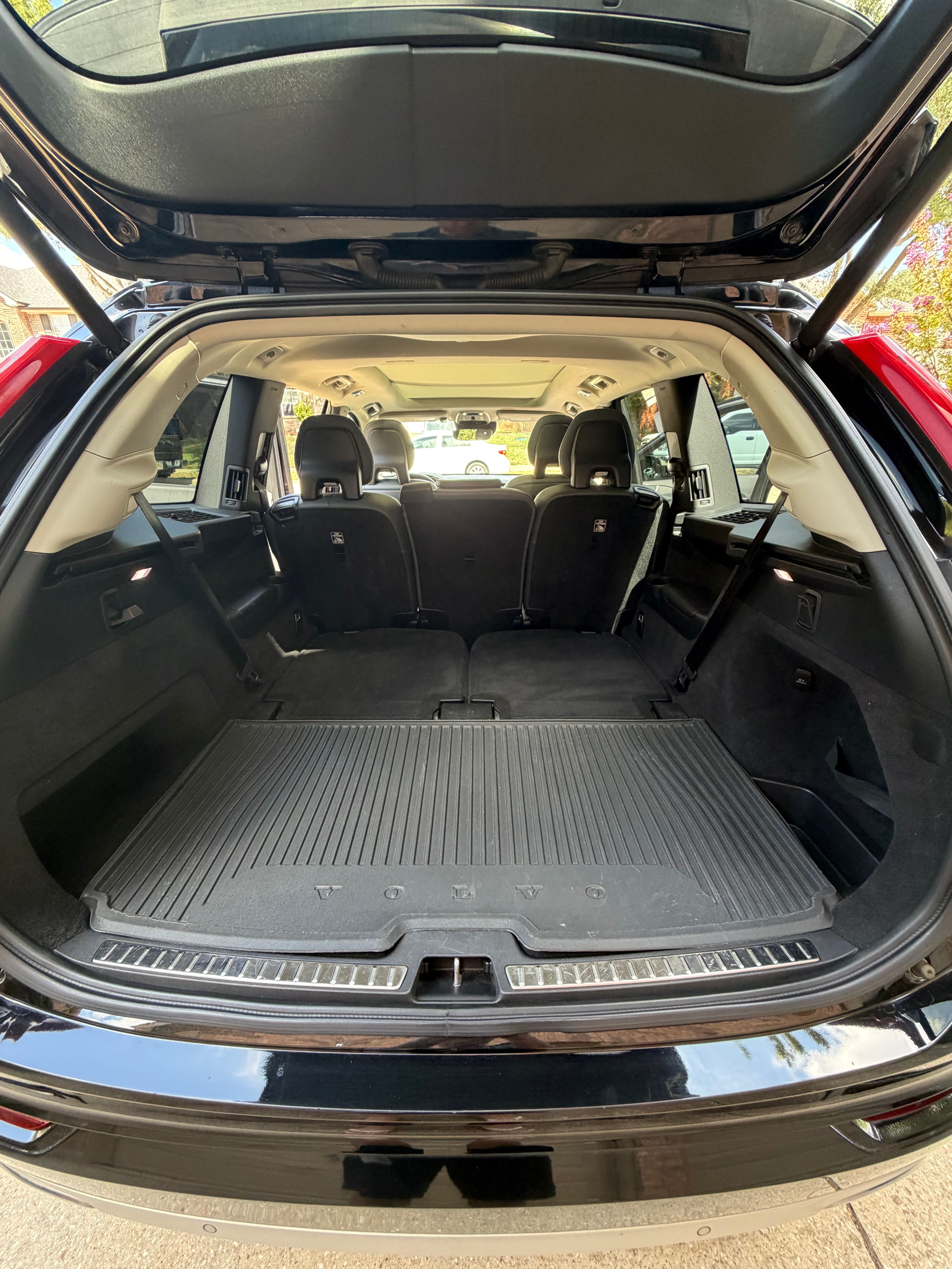 Used 2020 Volvo XC90 T6 Momentum w/ Protection Package AWD/4WD image 21