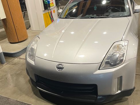 Used 2006 Nissan 350Z Touring image 11