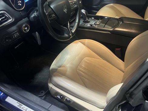 Used 2018 Maserati Ghibli S image 11