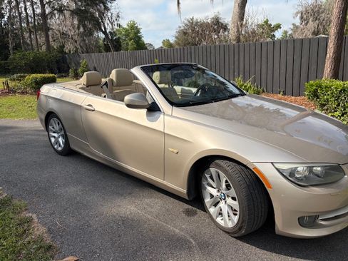 Used 2012 BMW 328i Convertible image 6