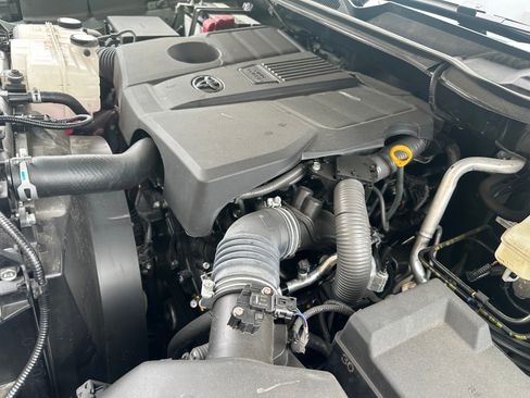 Used 2022 Toyota Tundra SR5 w/ TRD Sport Package AWD/4WD image 12