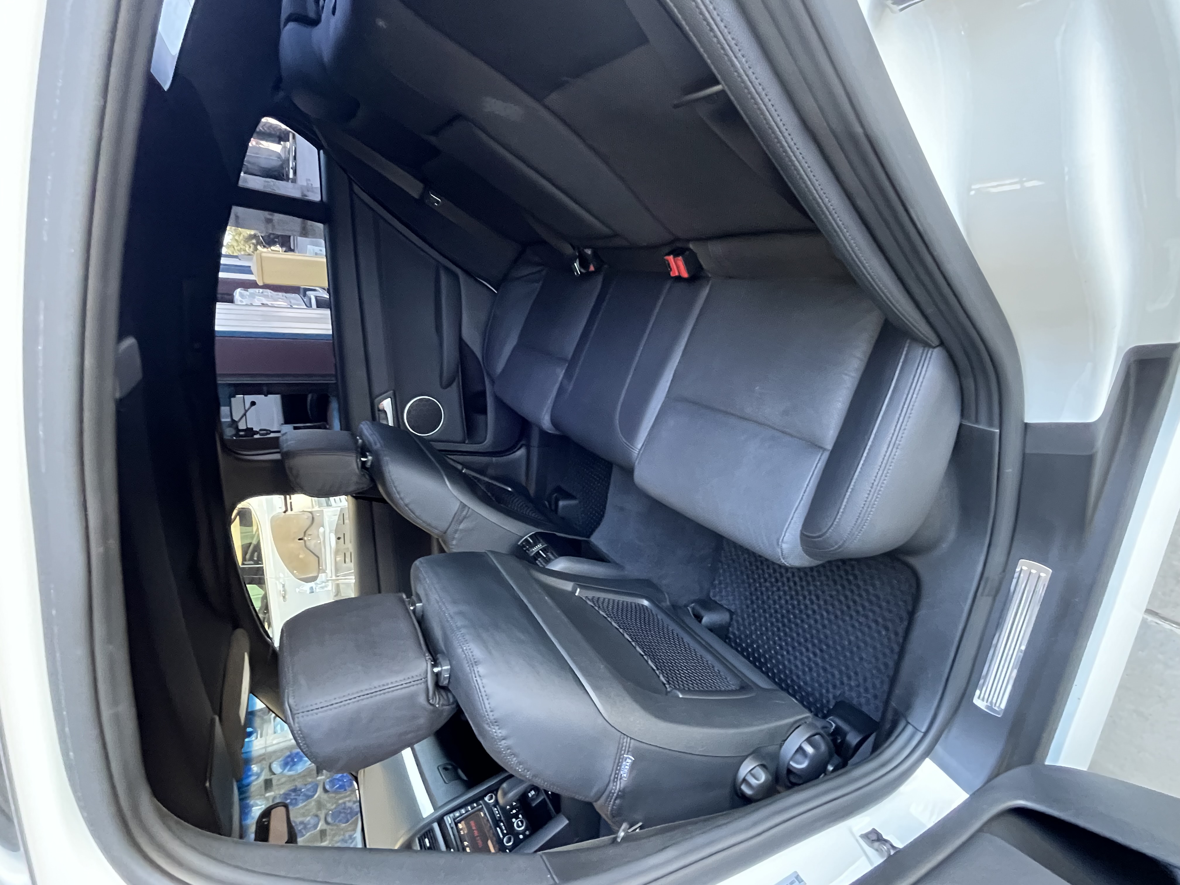 Used 2008 Pontiac G8 GT w/ Premium Package RWD image 10