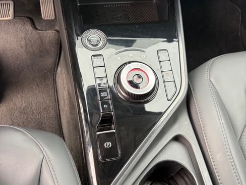 Used 2023 Kia Niro EX w/ EX Cold Weather Package image 13