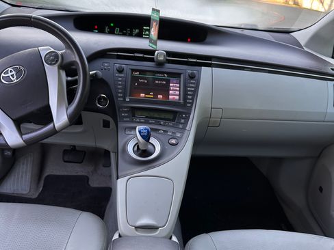 Used 2010 Toyota Prius Five image 11