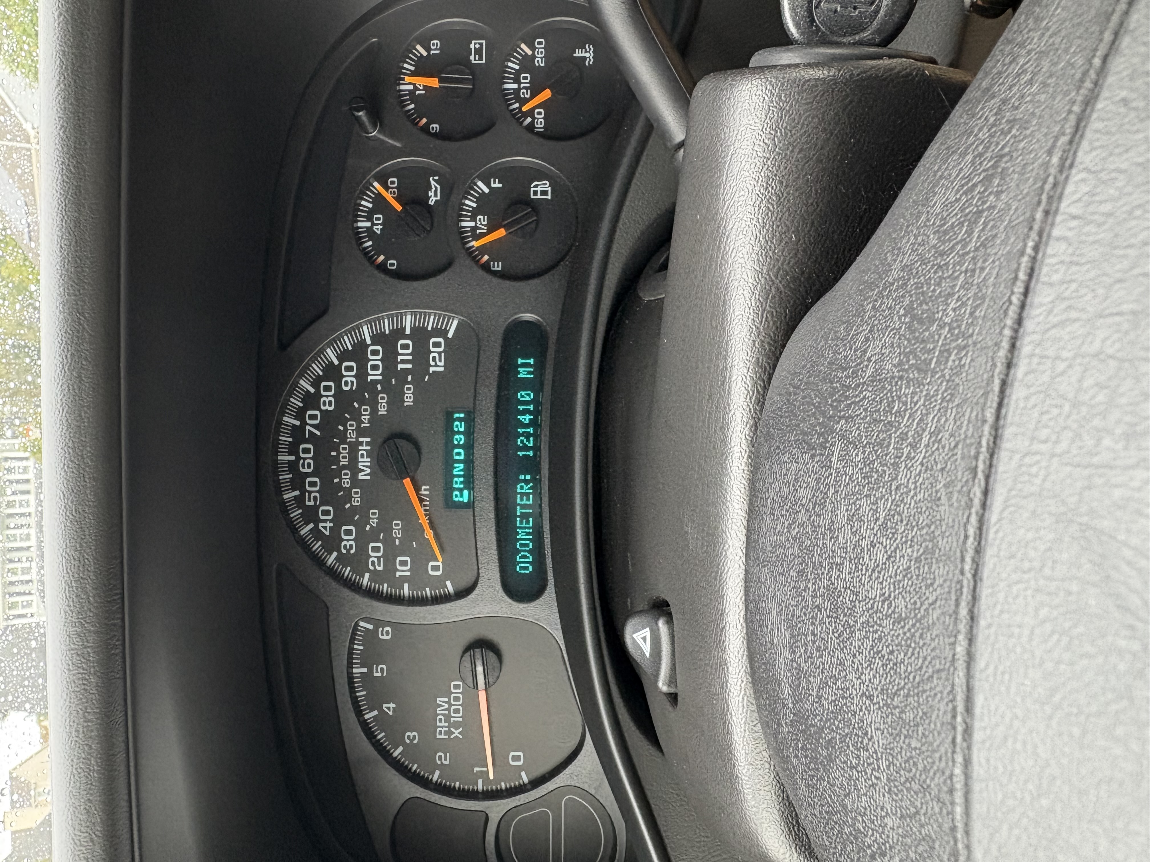 Used 2005 Chevrolet Tahoe LT w/ LT Preferred Equipment Group AWD/4WD image 4
