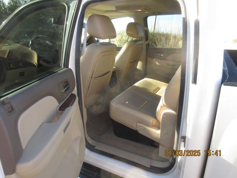 Used 2012 Chevrolet Silverado 1500 LTZ w/ LTZ White Diamond Edition image 19