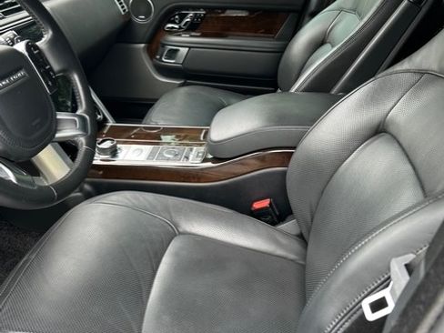 Used 2020 Land Rover Range Rover HSE image 12