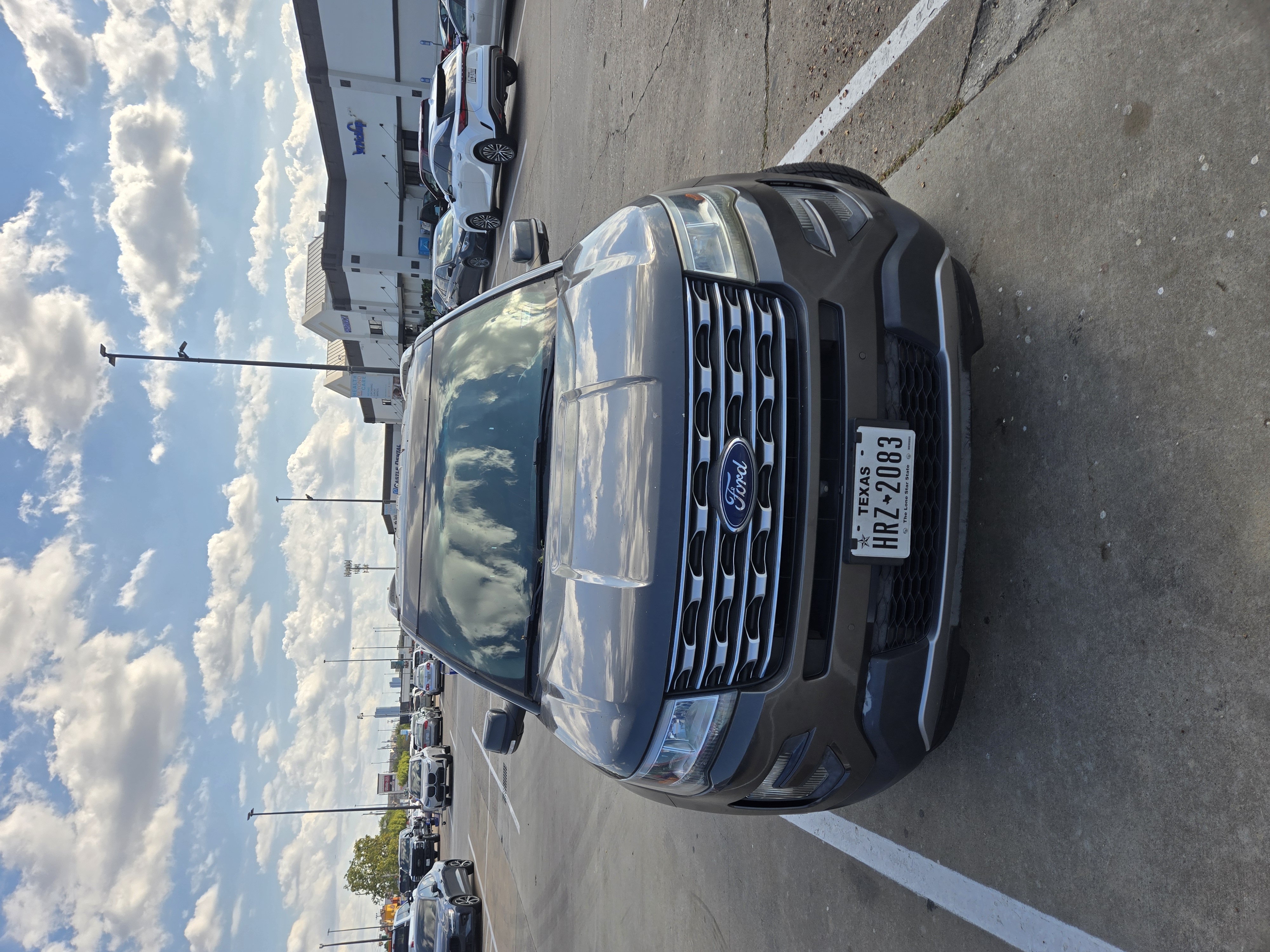 Used 2016 Ford Explorer Limited FWD image 2